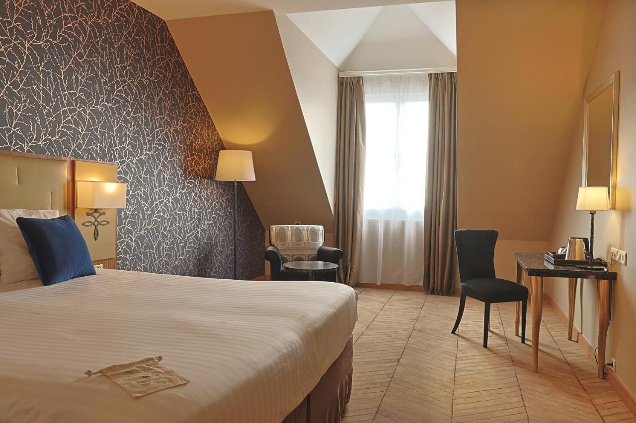 Dream Castle Hotel Marne La Vallee Magny-le-Hongre Exterior photo