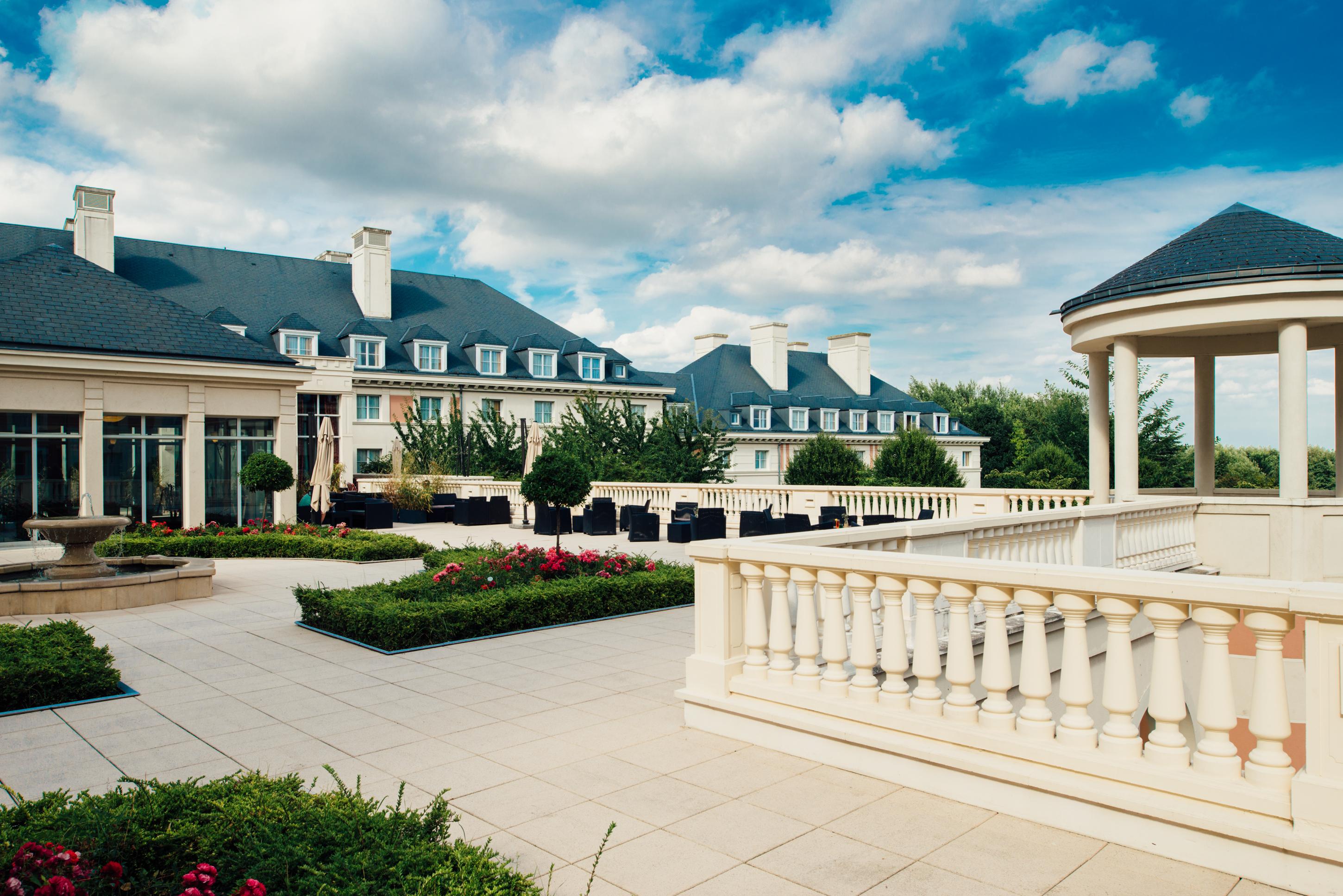 Dream Castle Hotel Marne La Vallee Magny-le-Hongre Exterior photo